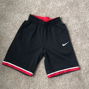 Nike dry fit athletic shorts mens size small
